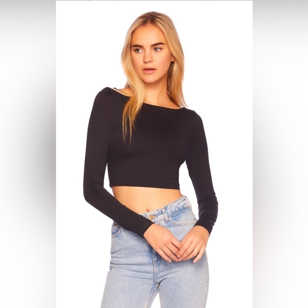 Susana Monaco long sleeve scoop back crop top Medium NWT Color: Midnight